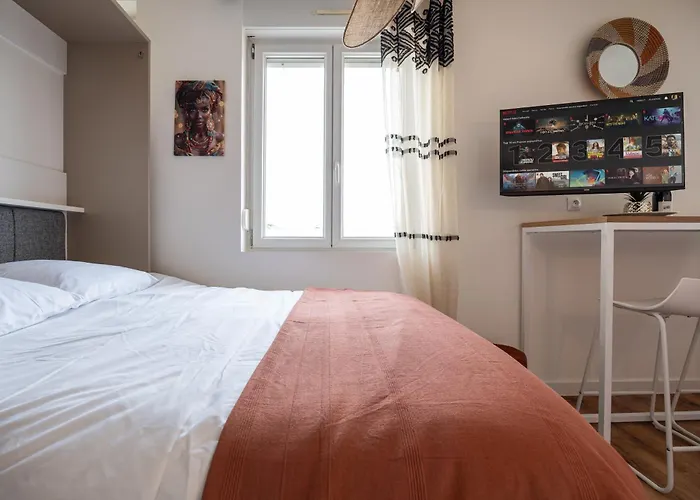 305 Chanzy - Ethnique Chic - Premium - Wifi Apartment